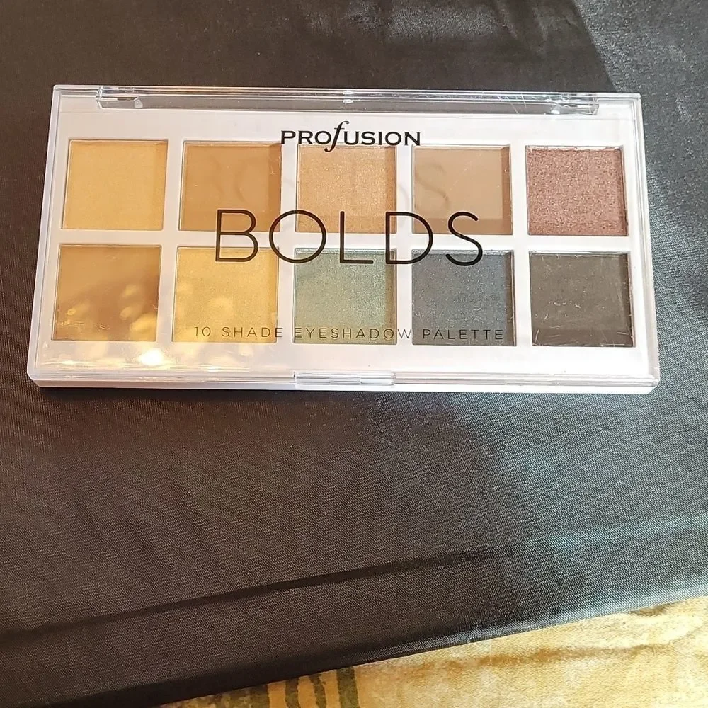 BRAND NEW PROFUSION BOLDS 10 SHADE EYESHADOW PALETTE